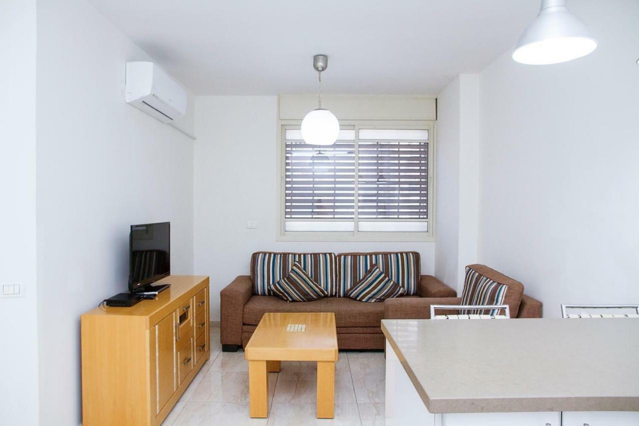 Apartments4You Dinara Bat Yam Extérieur photo